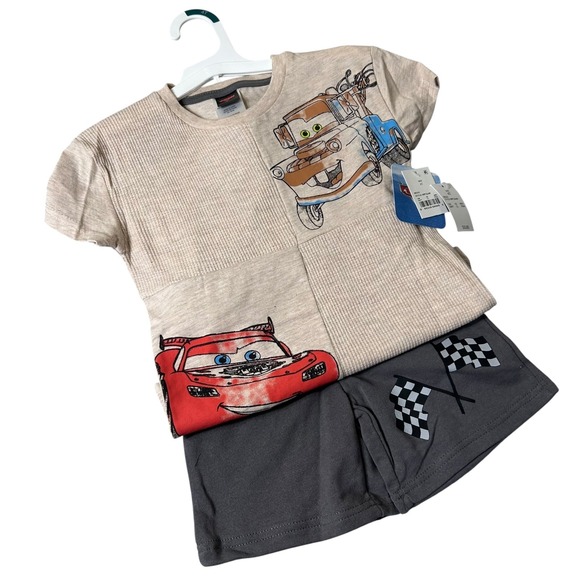 NEW Disney Pixar Cars Short Outfit Set Boy 4T Beige Gray Lightning McQueen Mater - Picture 1 of 7